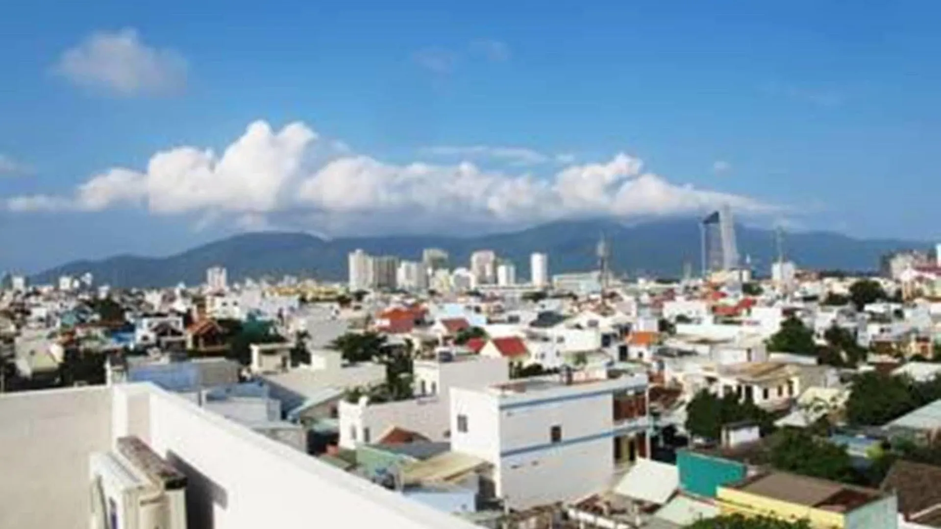 Reddoorz Near Cau Song Han 2 Da Nang Hotell