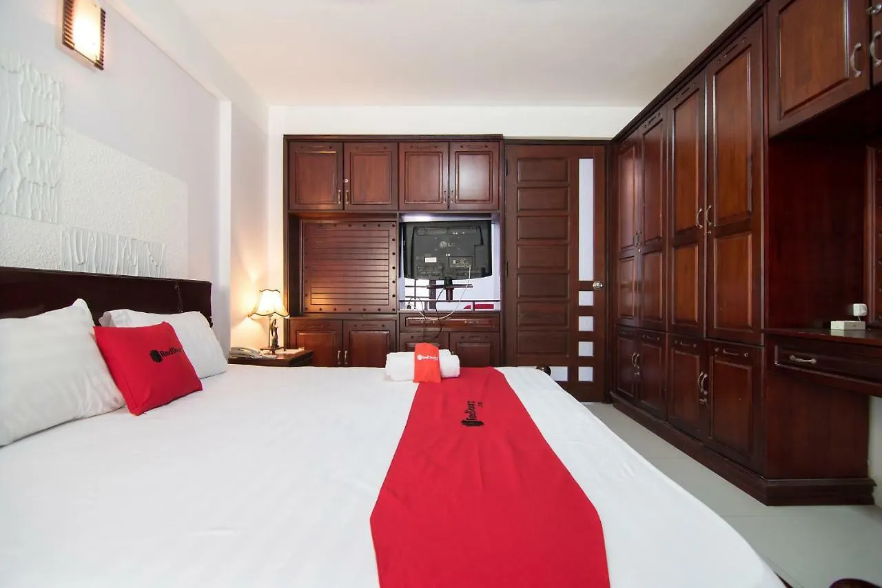 Reddoorz Near Cau Song Han 2 Da Nang Hotel