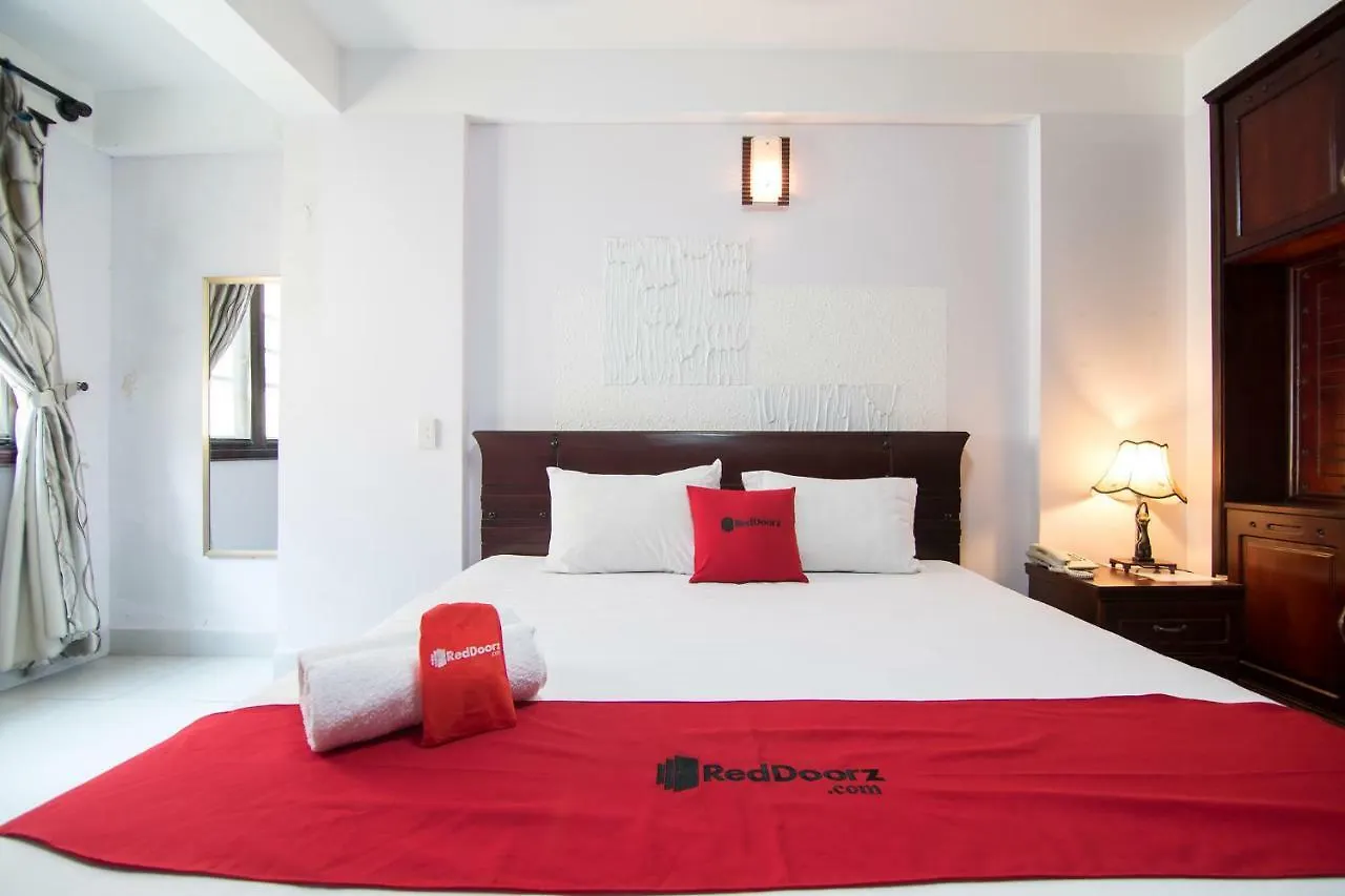 Reddoorz Near Cau Song Han 2 Da Nang Vietnam