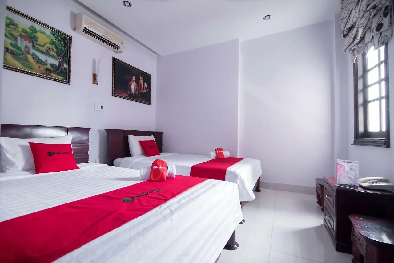 ** Hotel Reddoorz Near Cau Song Han 2 Da Nang Vietnam