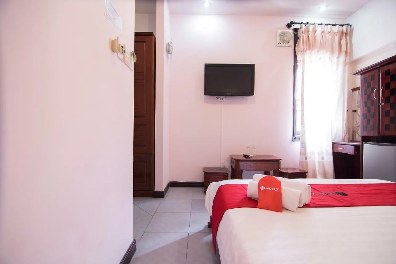 Hotel Reddoorz Near Cau Song Han 2 Da Nang