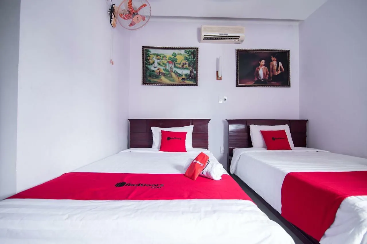 ** Hotel Reddoorz Near Cau Song Han 2 Da Nang Vietnam